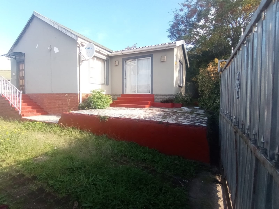 4 Bedroom Property for Sale in Southernwood Eastern Cape